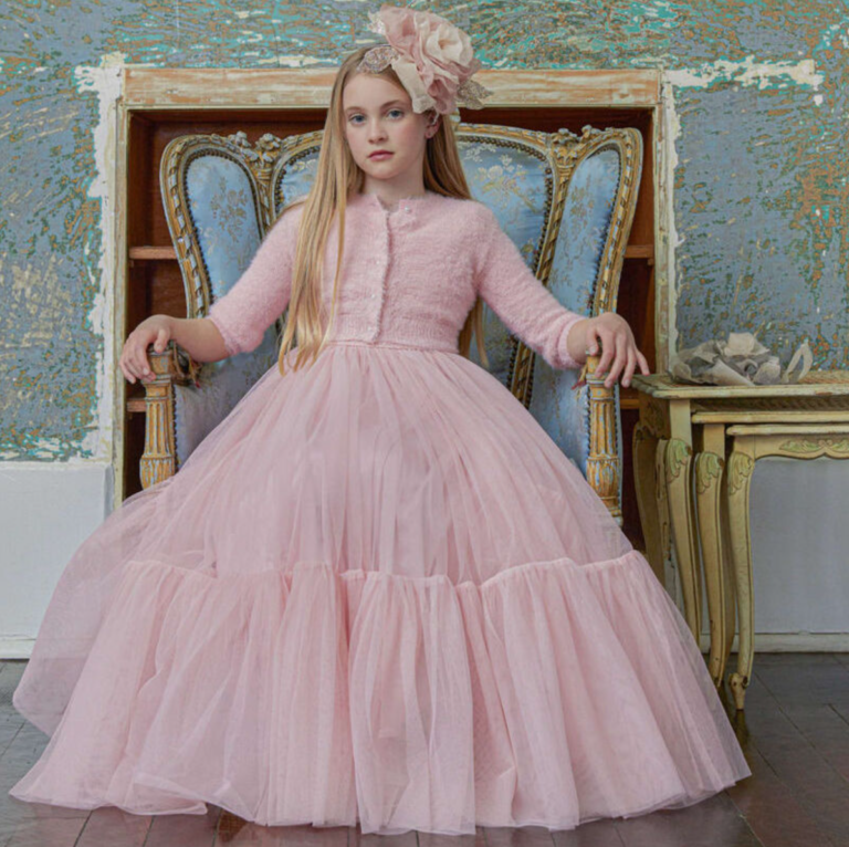 Fashion Meets Childhood to Create a Stylish Experience Fashion Meets Childhood to Create a Stylish Experience